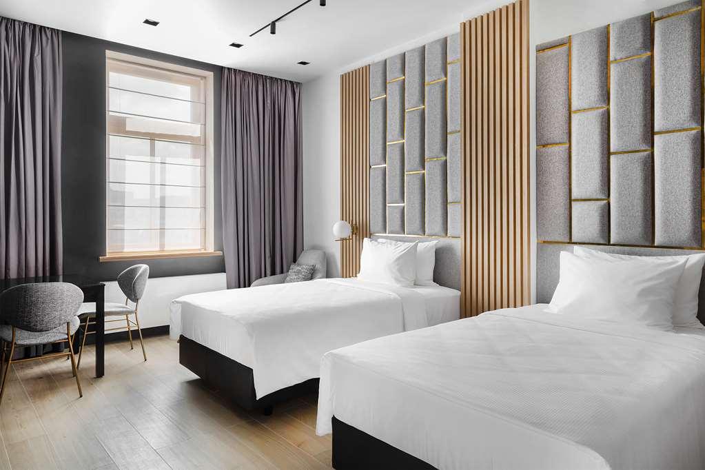 Hotel The Basilian Minsk, Curio Collection By Hilton Habitación foto